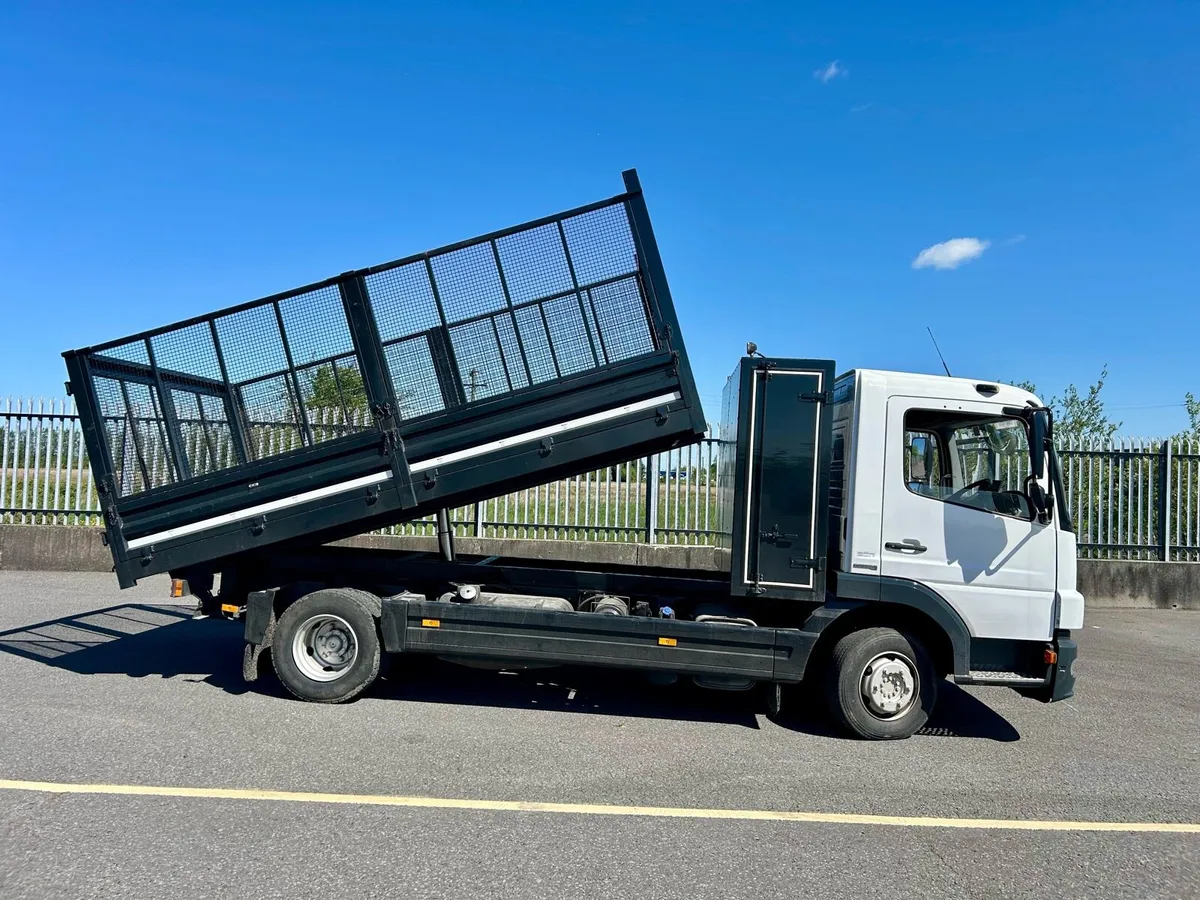 Mercedes Atego - Image 3