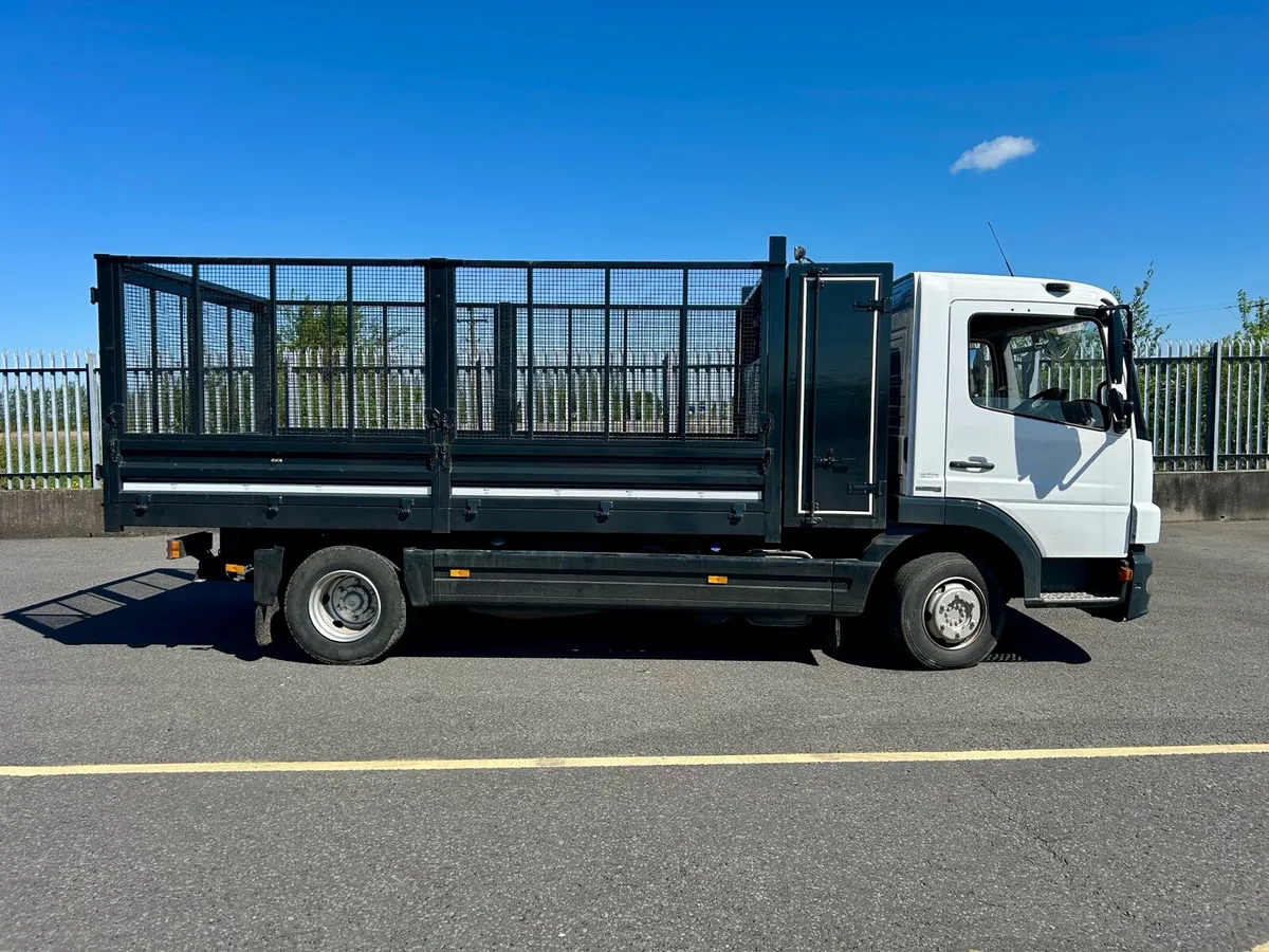Mercedes Atego - Image 4