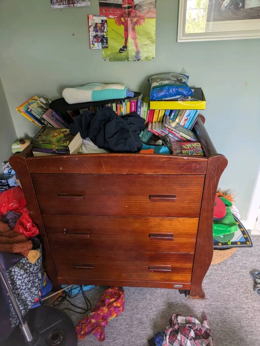Changing table - chest of drawers