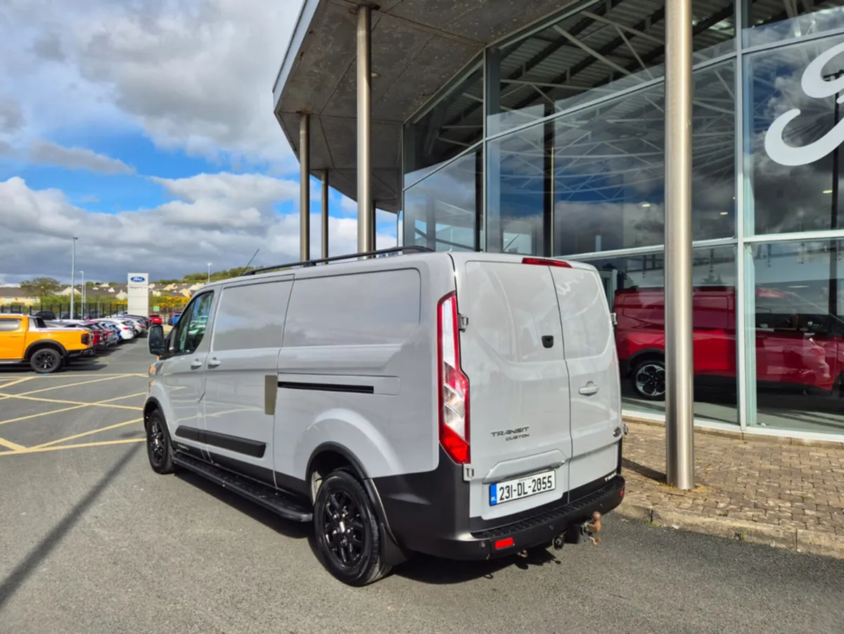 Ford Transit Custom TRAIL 2.0TD 130PS LWB - Image 3