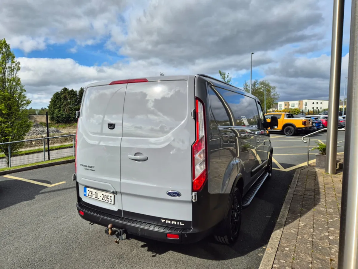 Ford Transit Custom TRAIL 2.0TD 130PS LWB - Image 4