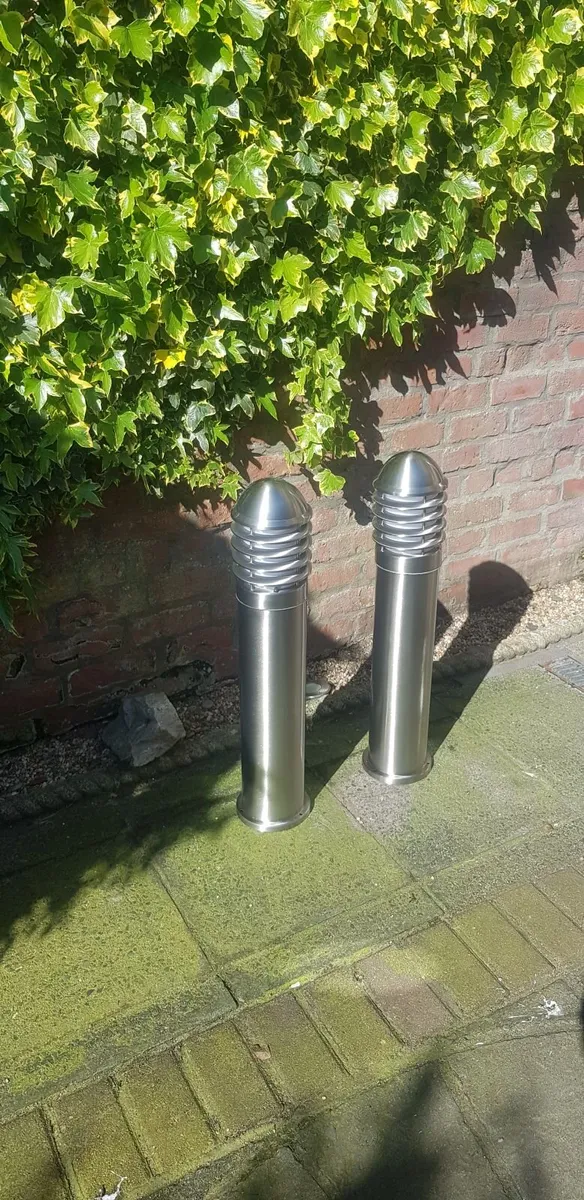 2 outdoor patio light bollards - Image 1