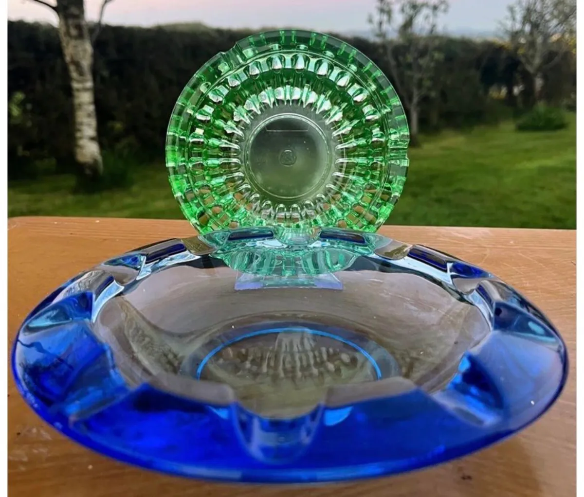 Vintage ashtrays or trinket dishes - Image 1
