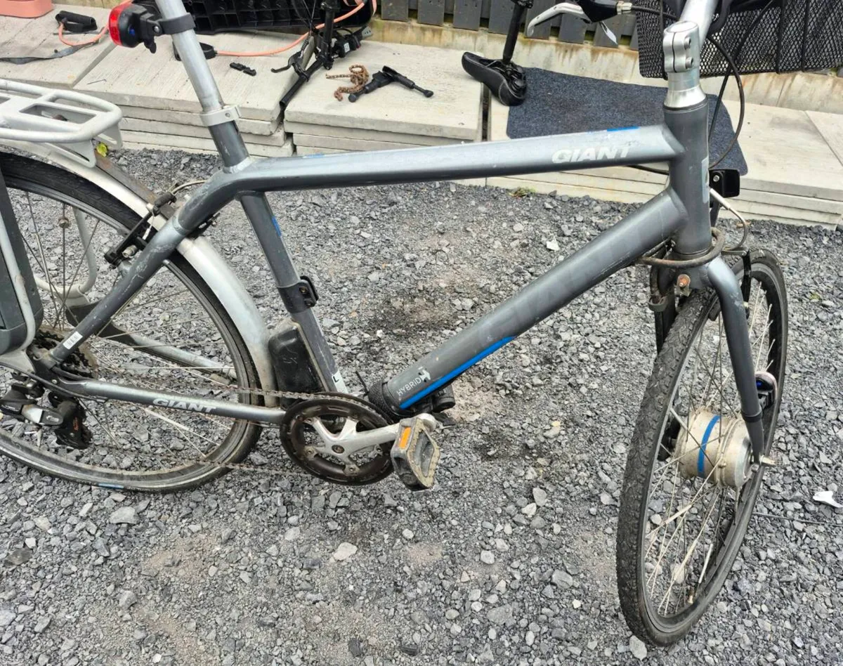 GIANT TWIST EXPRESS RS2 ELECTRIC BIKE HALF NO CHAR - Image 4