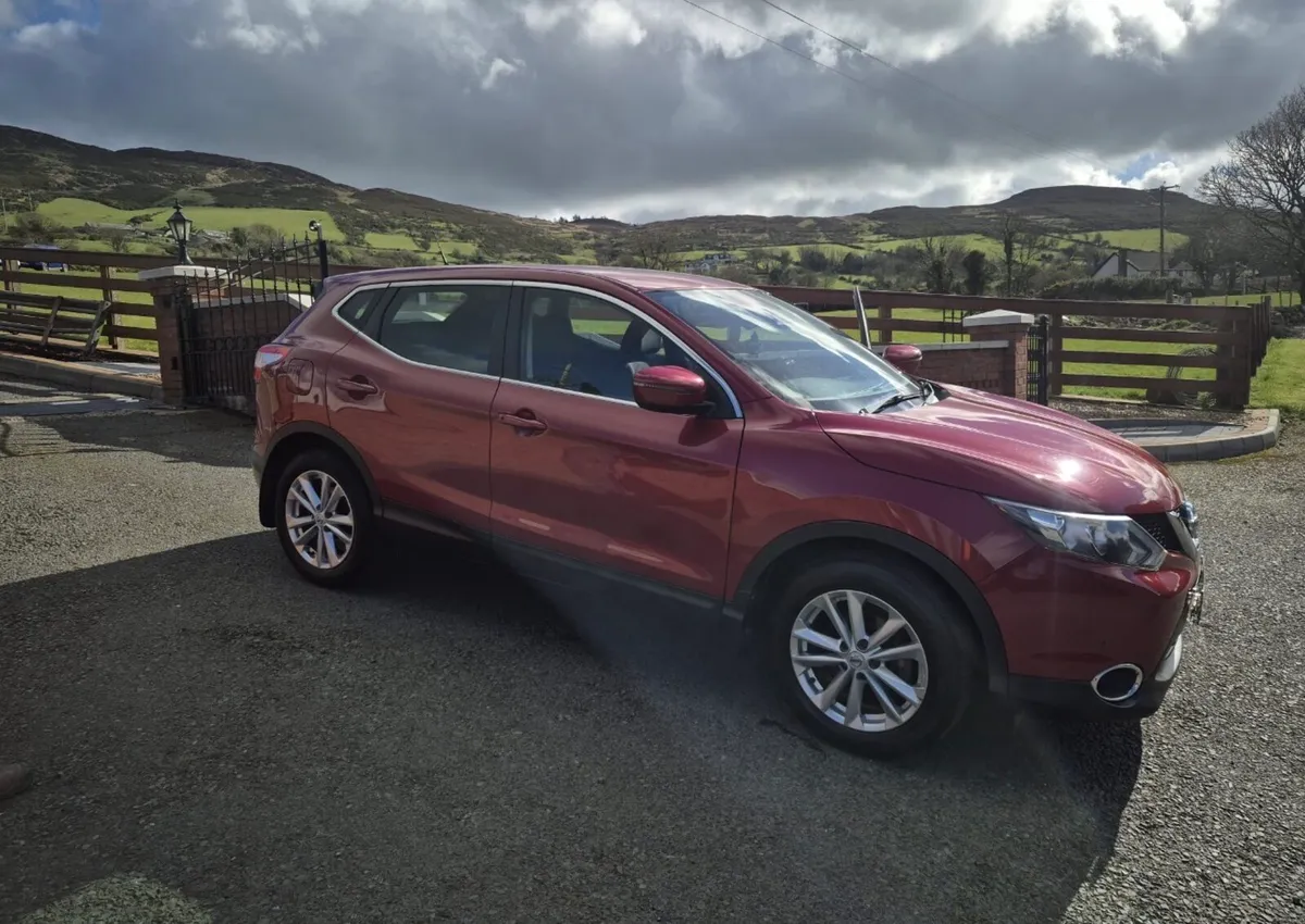 2017 Nissan Qashqai - Image 1