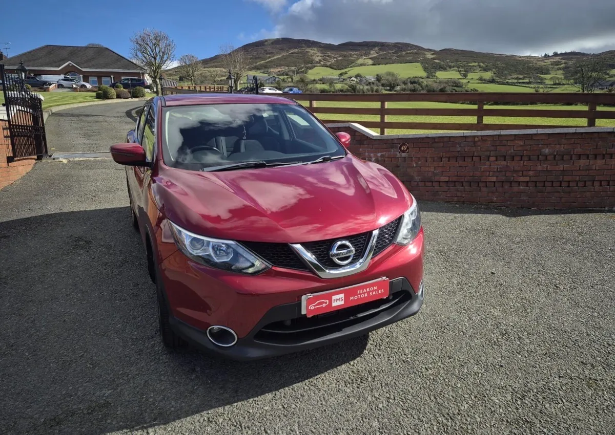 2017 Nissan Qashqai - Image 2