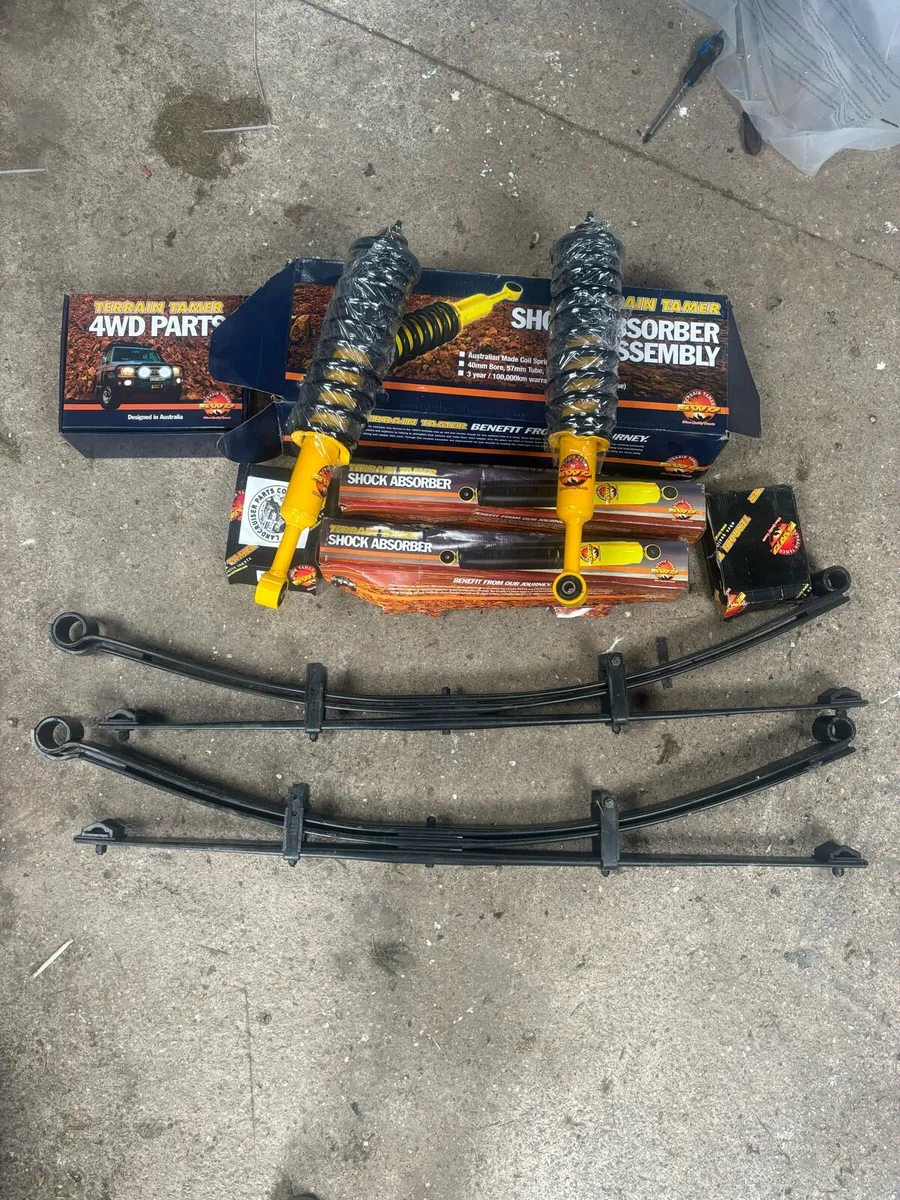 Toyota Hilux Suspension Lift Kit - Image 1