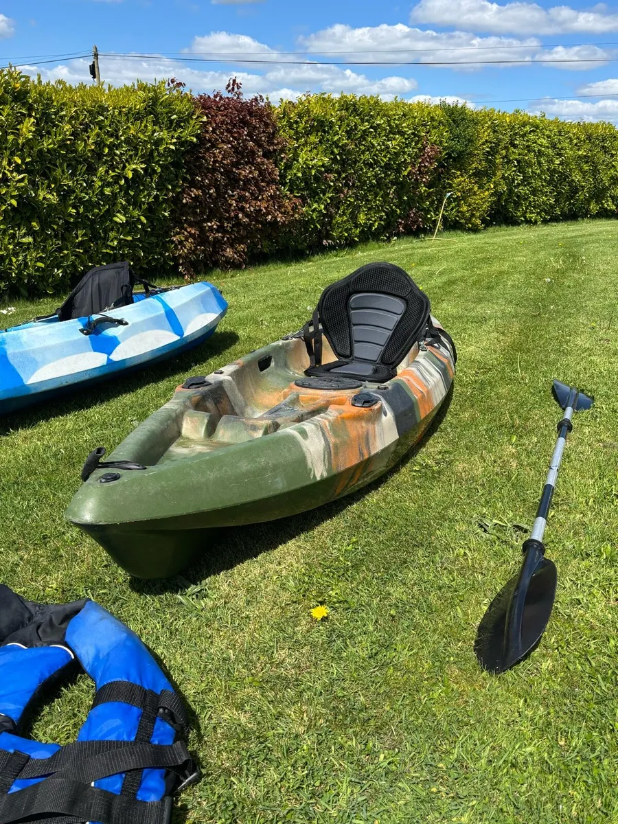 2 Kayaks - Image 2