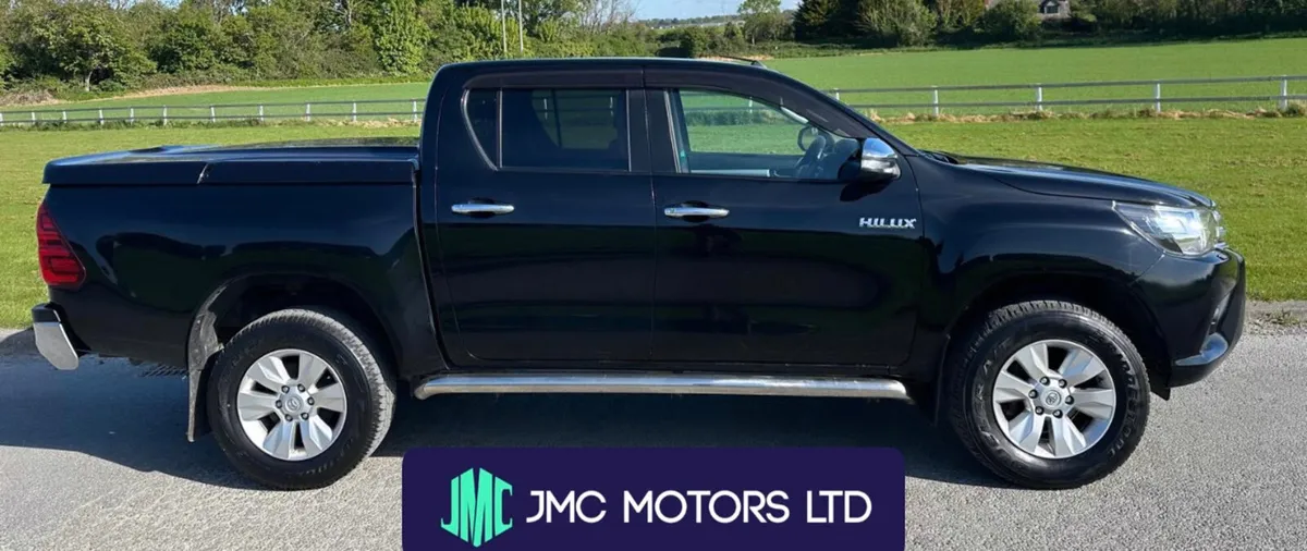 Toyota Hilux 2018 SR5 - Image 2