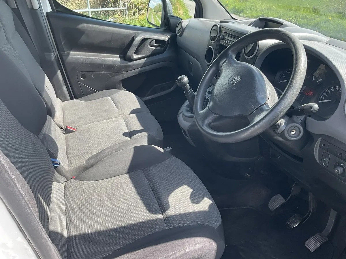 2017 Peugeot partner van - Image 4