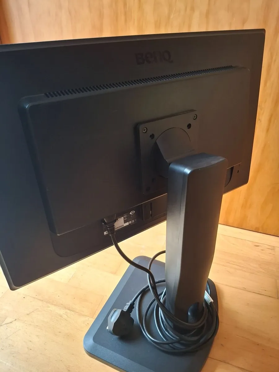 BenQ GL2450-T Monitor & headset - Image 2