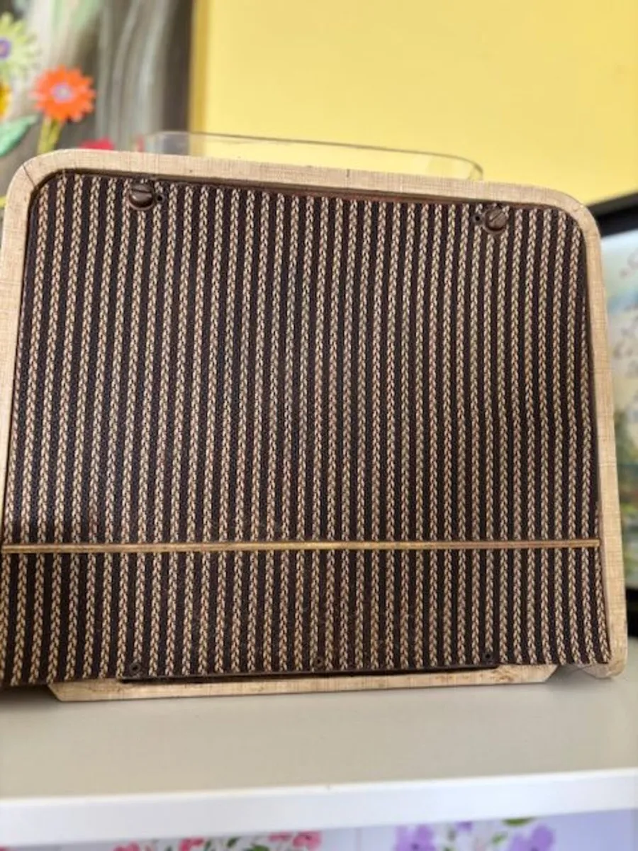 Vintage Radios - Image 3
