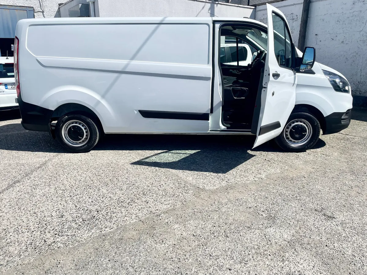 Ford Transit Custom 300L2 2.0TDCI 130PS LWB,2023 - Image 3