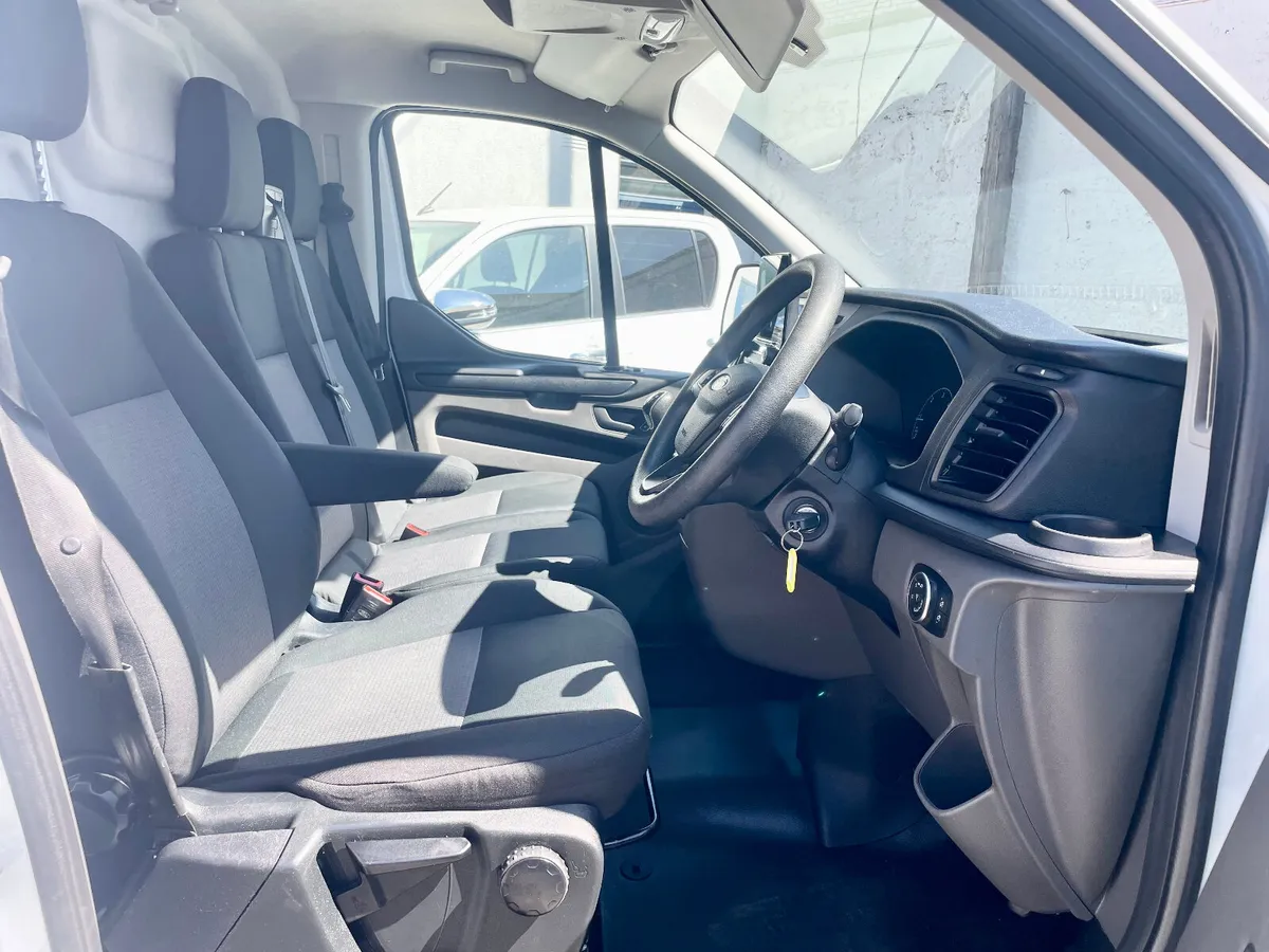 Ford Transit Custom 300L2 2.0TDCI 130PS LWB,2023 - Image 4