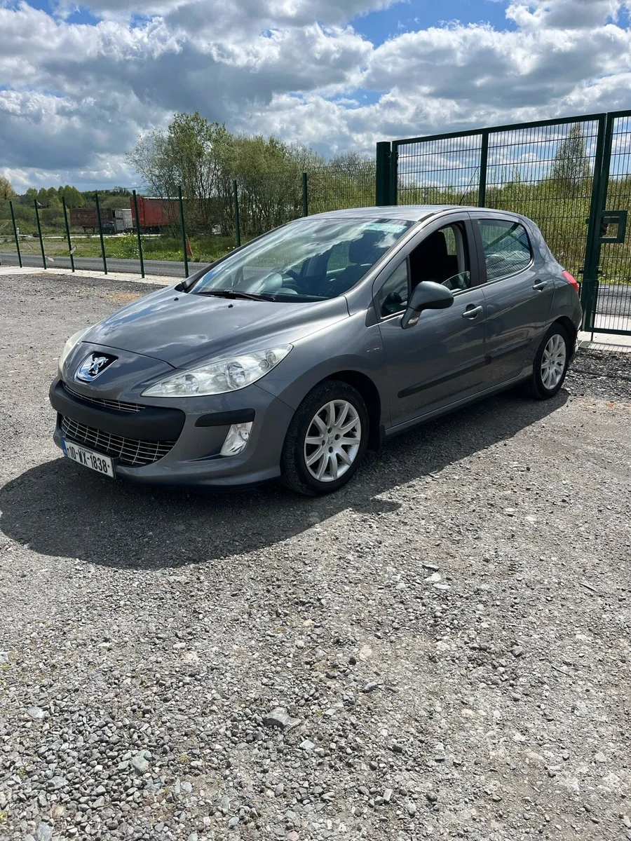 PEUGEOT 308 DIESEL DRIVES PERFECT - Image 2