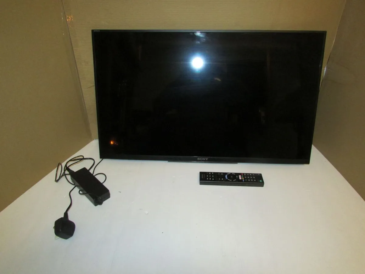 Sony smart TV 32 - Image 1