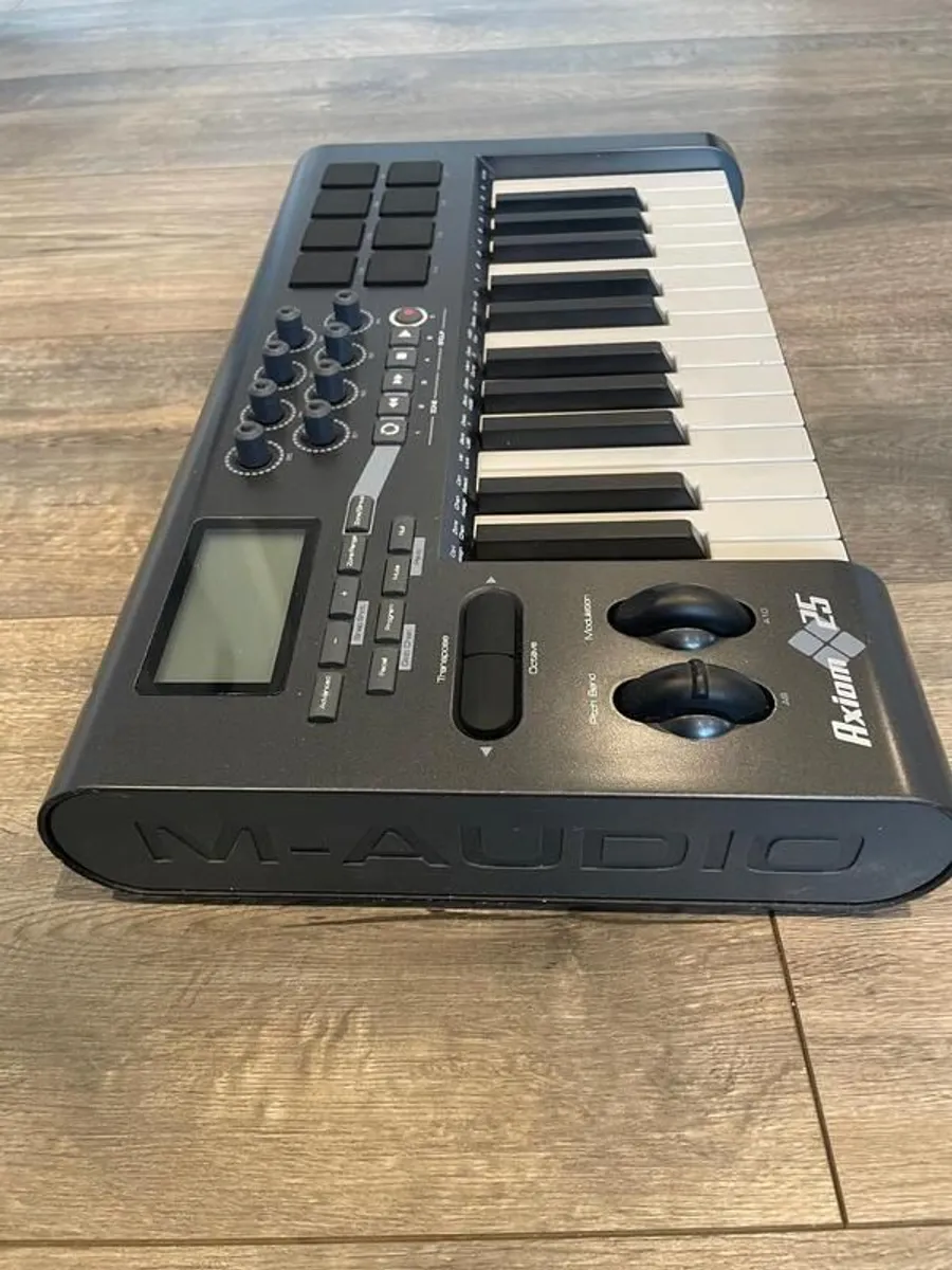 Axiom 25 MIDI Keyboard - Image 4