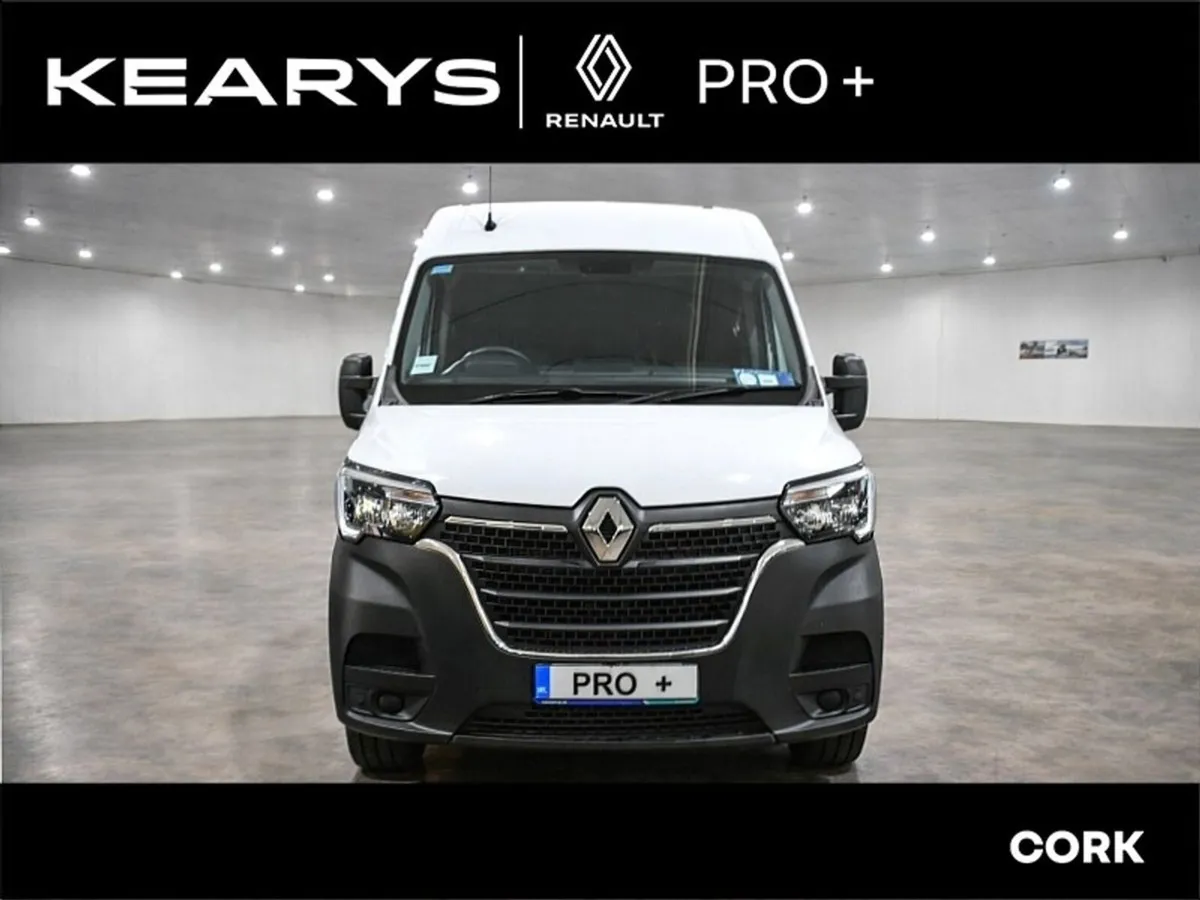 Renault Master FWD LM35 Blue dCi 135 Business MY22 - Image 3