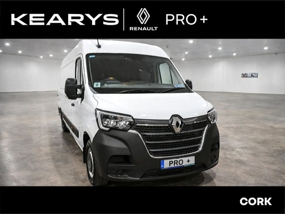 Renault Master FWD LM35 Blue dCi 135 Business MY22 - Image 1