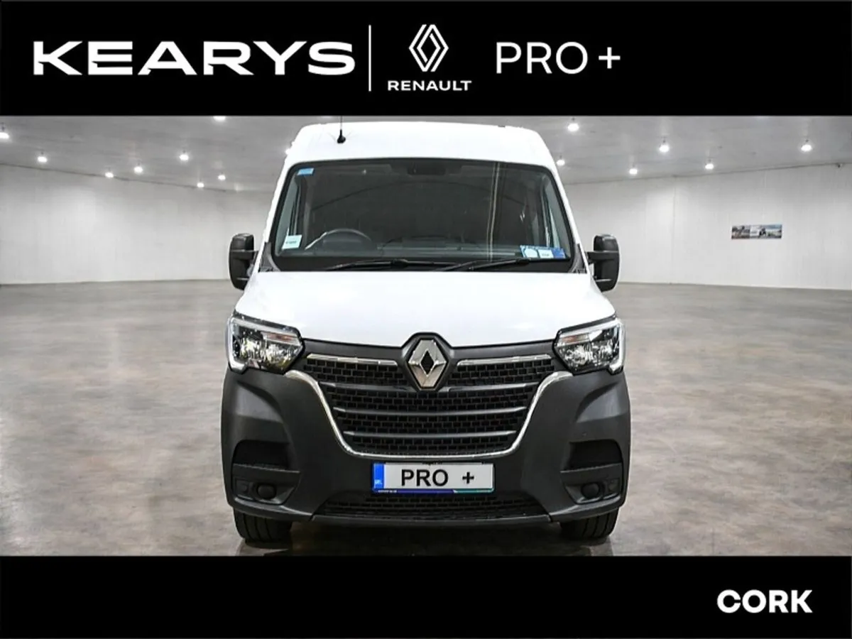 Renault Master FWD LM35 Blue dCi 135 Business MY22 - Image 3