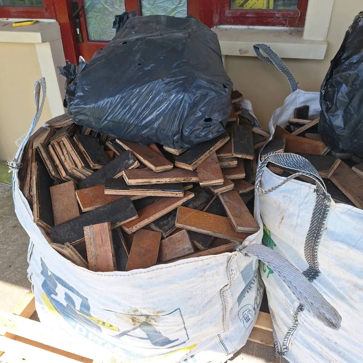 Oak parquet flooring  reclaimed - Image 1