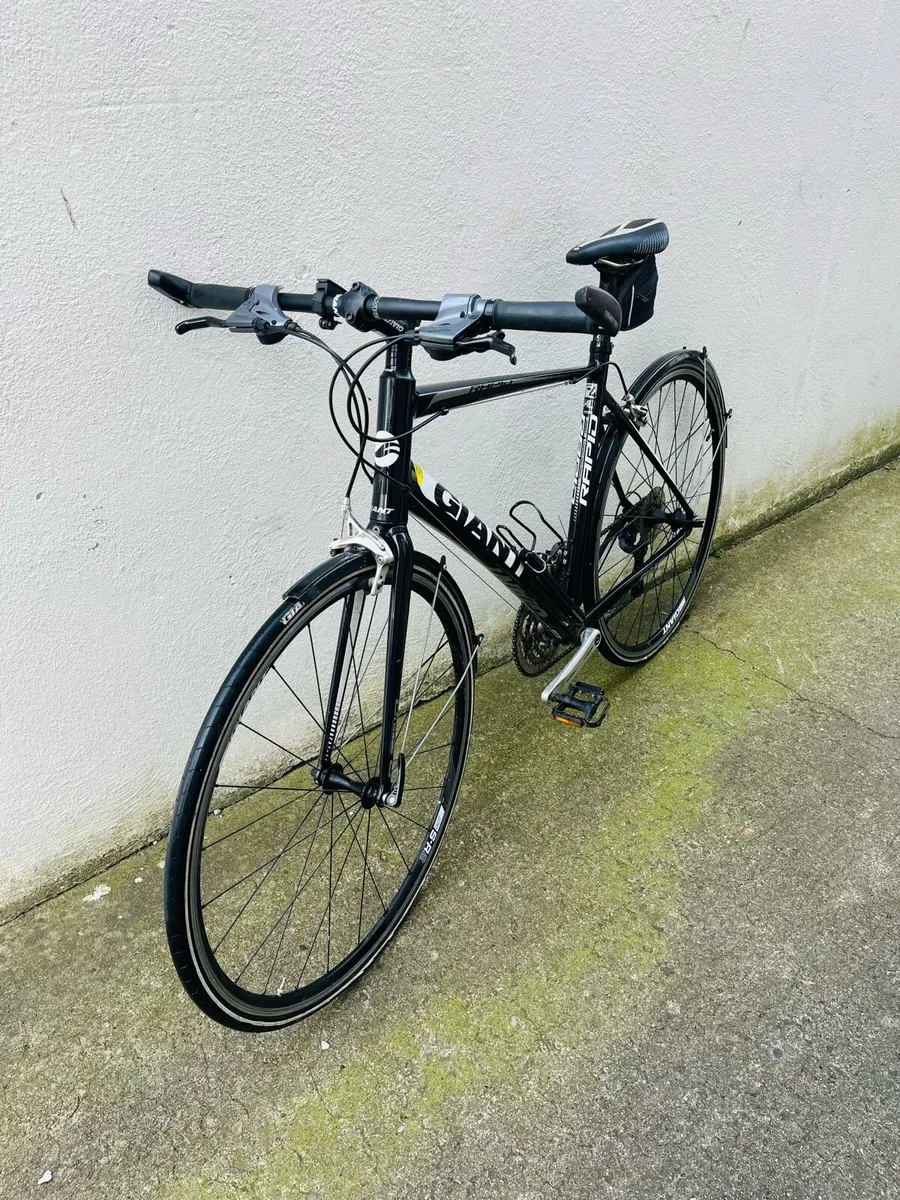 Giant defy road bike - Image 3