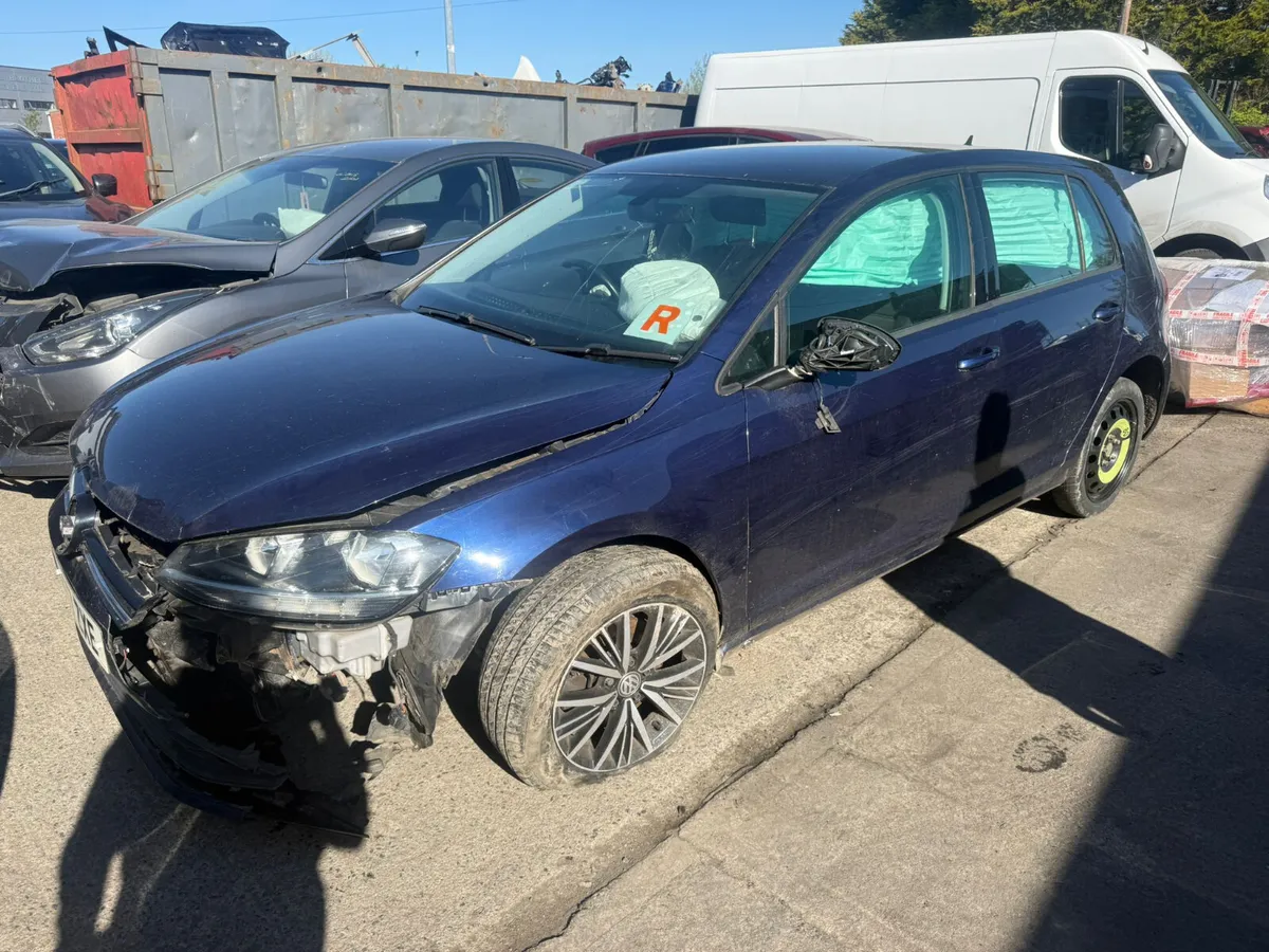 2017 VOLKSWAGEN GOLF MK7.5 1.6TDI FOR BREAKING - Image 3