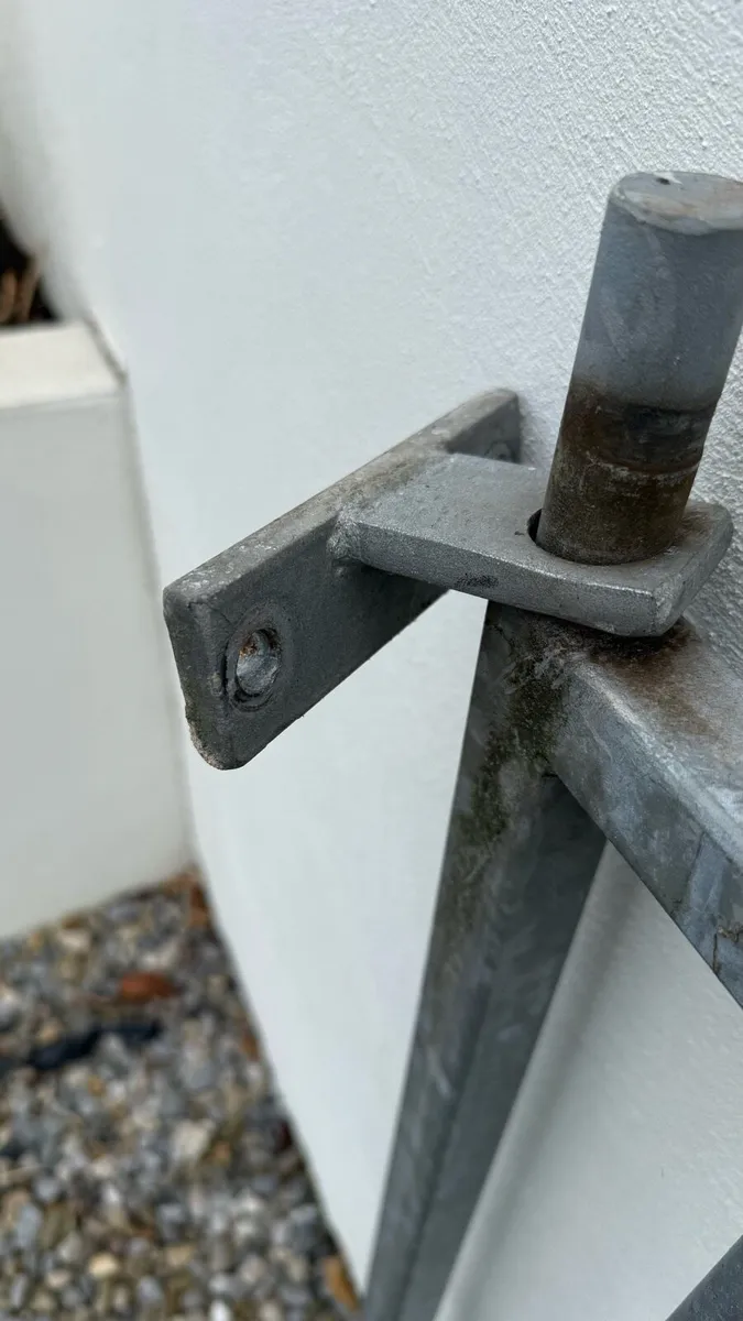 Driveway Gates - Image 3