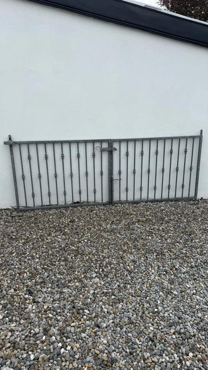 Driveway Gates - Image 1