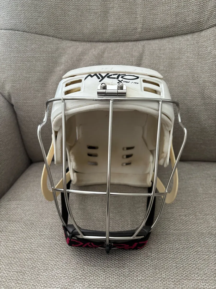Hurling helmets - Image 4