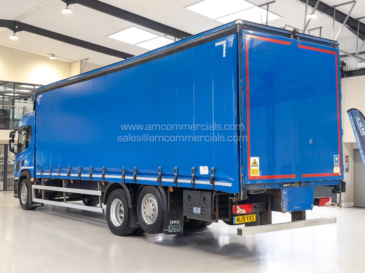2019 SCANIA P320 CURTAINSIDER - Image 4