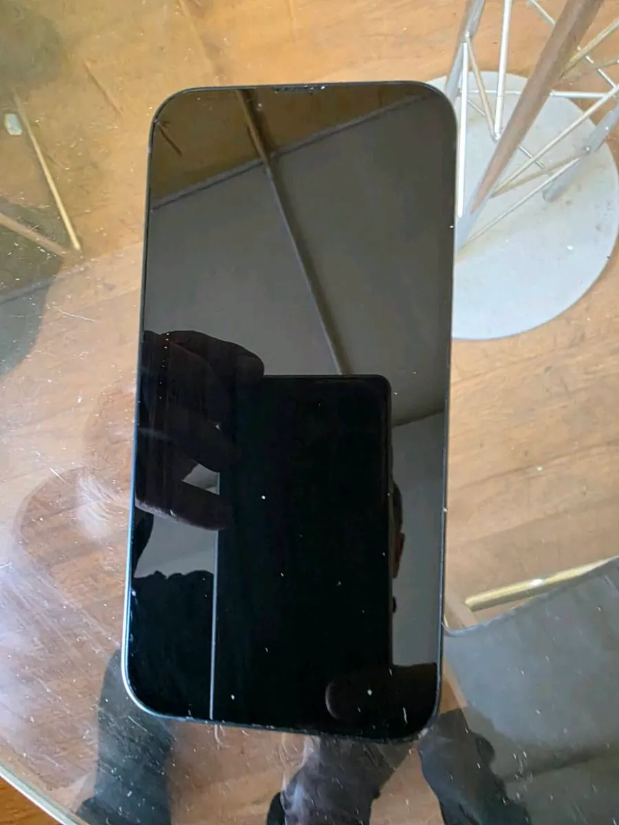 Iphone 14 - Image 4