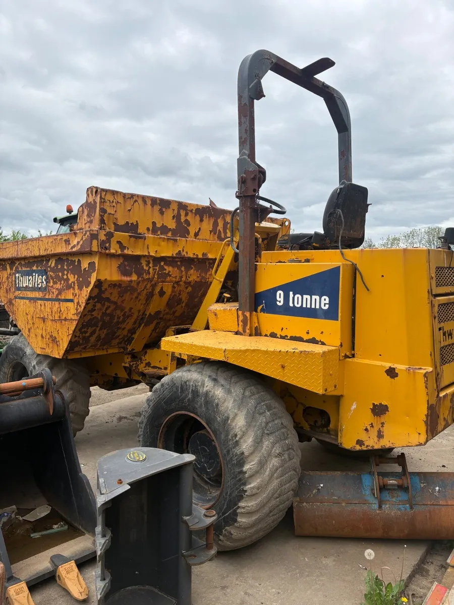 9 ton dumper - Image 1
