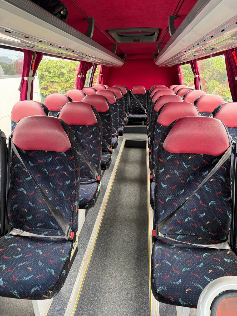 Bus - Image 2