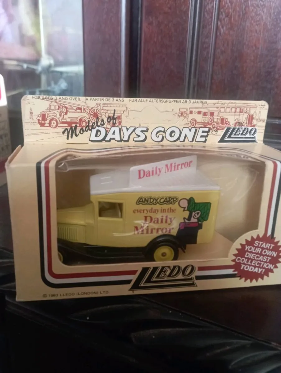 VINTAGE FORD MODLE  A DAYS GONE  VAN  ANDY CAPP - Image 1