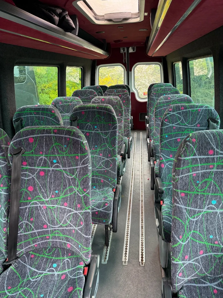 Bus - Image 2
