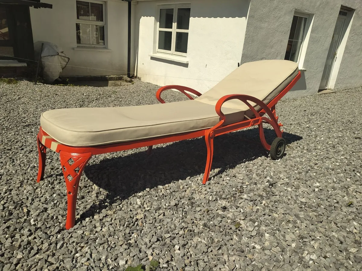 1980's full cast aluminium loungers with cushions - Image 4