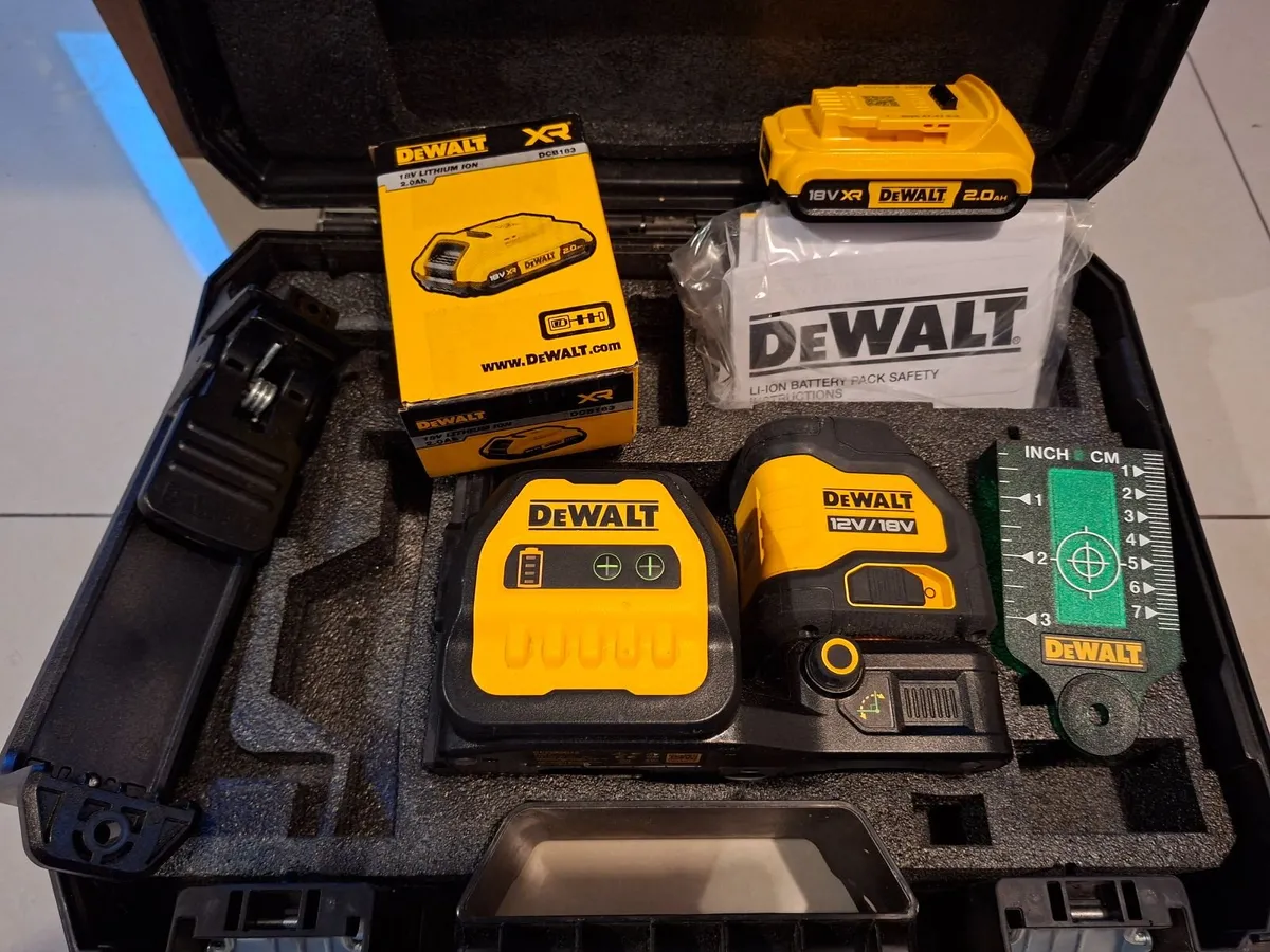 Dewalt DCE088G18 Cross Line Green Beam Laser - Image 1