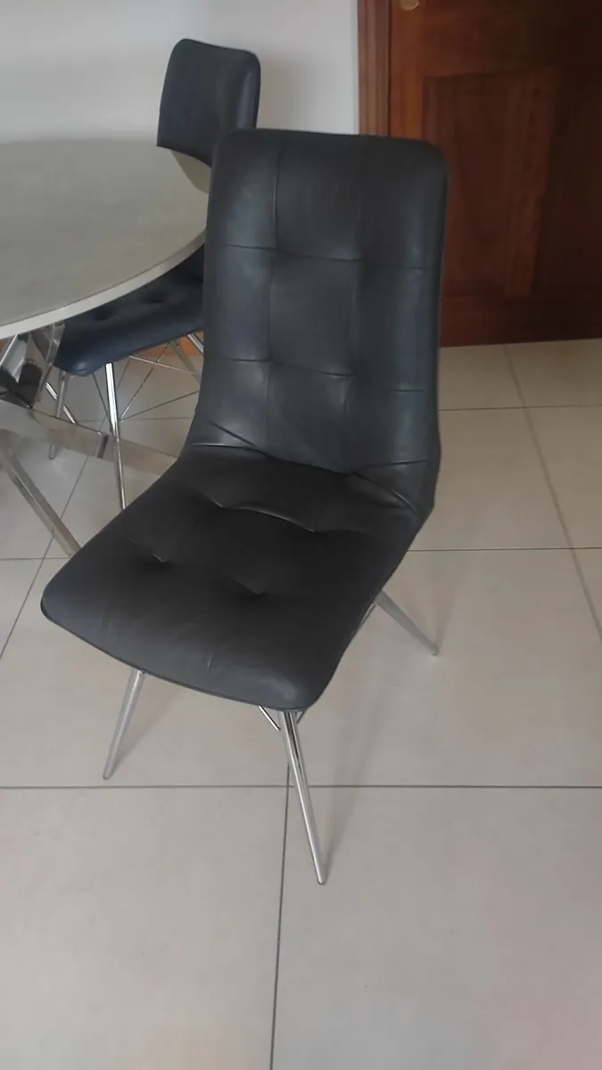Round Dining Table and 4 faux leather chairs - Image 3