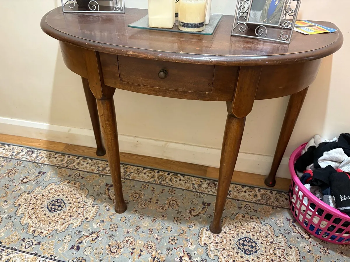 Half moon table - Image 3