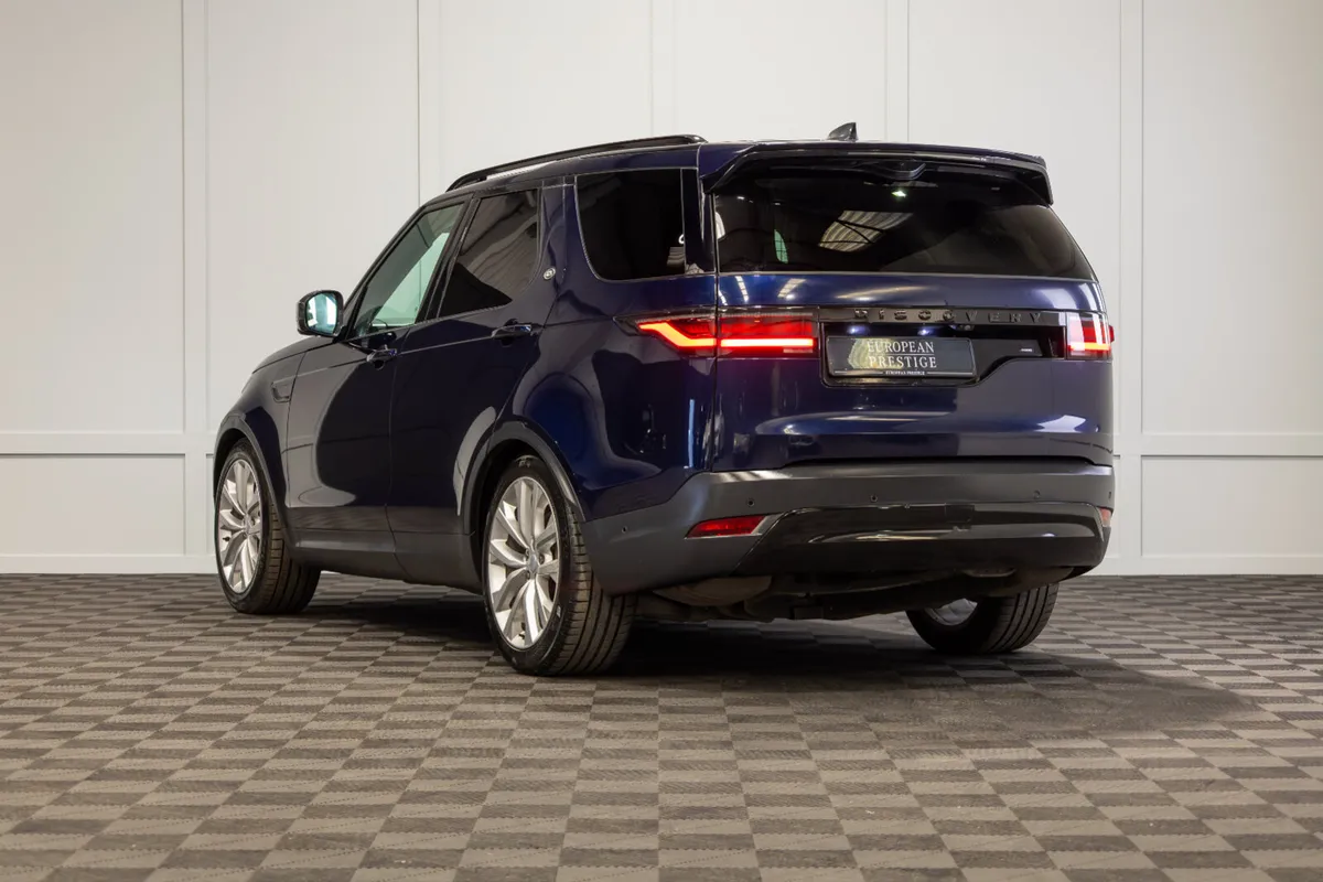 2022 Land Rover Discovery 2 Seat Commercial - Image 4
