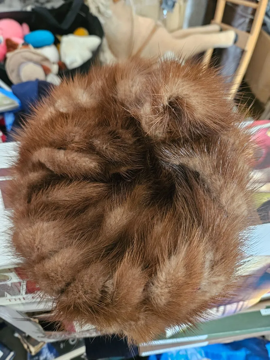 Vintage Fur Hat - Image 1