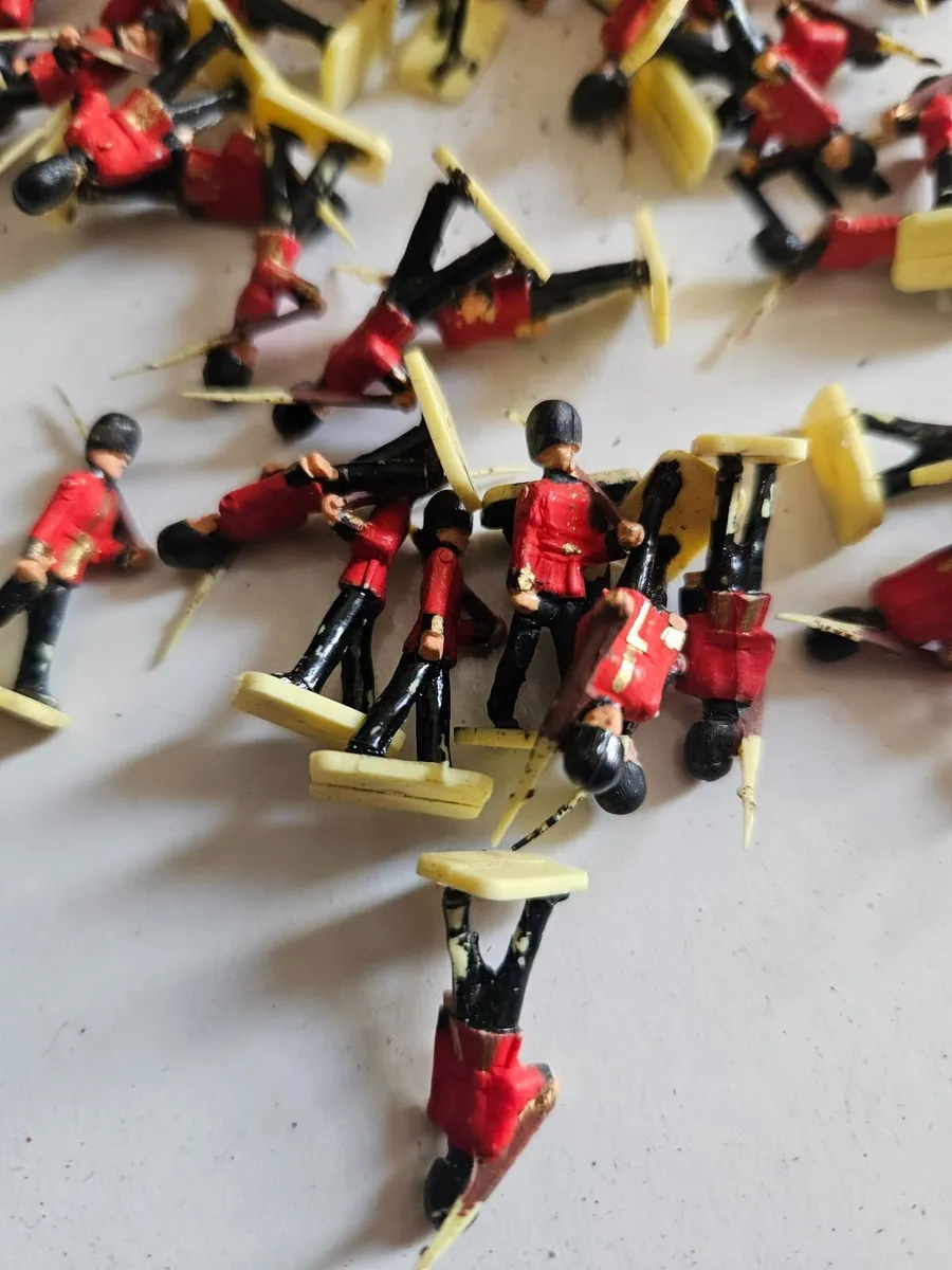 Vintage Airfix Irish Guards Painted - Image 4