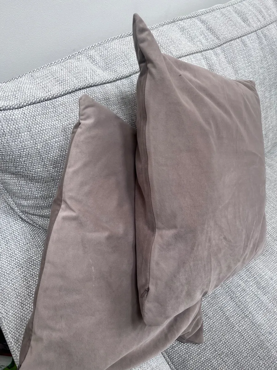 Cushions - Image 4