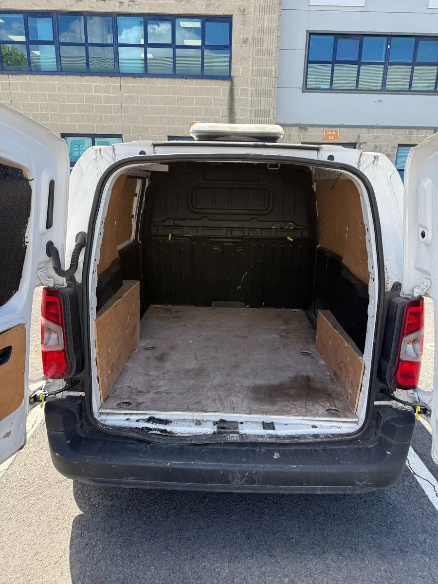Opel Combo 2021 - Image 4