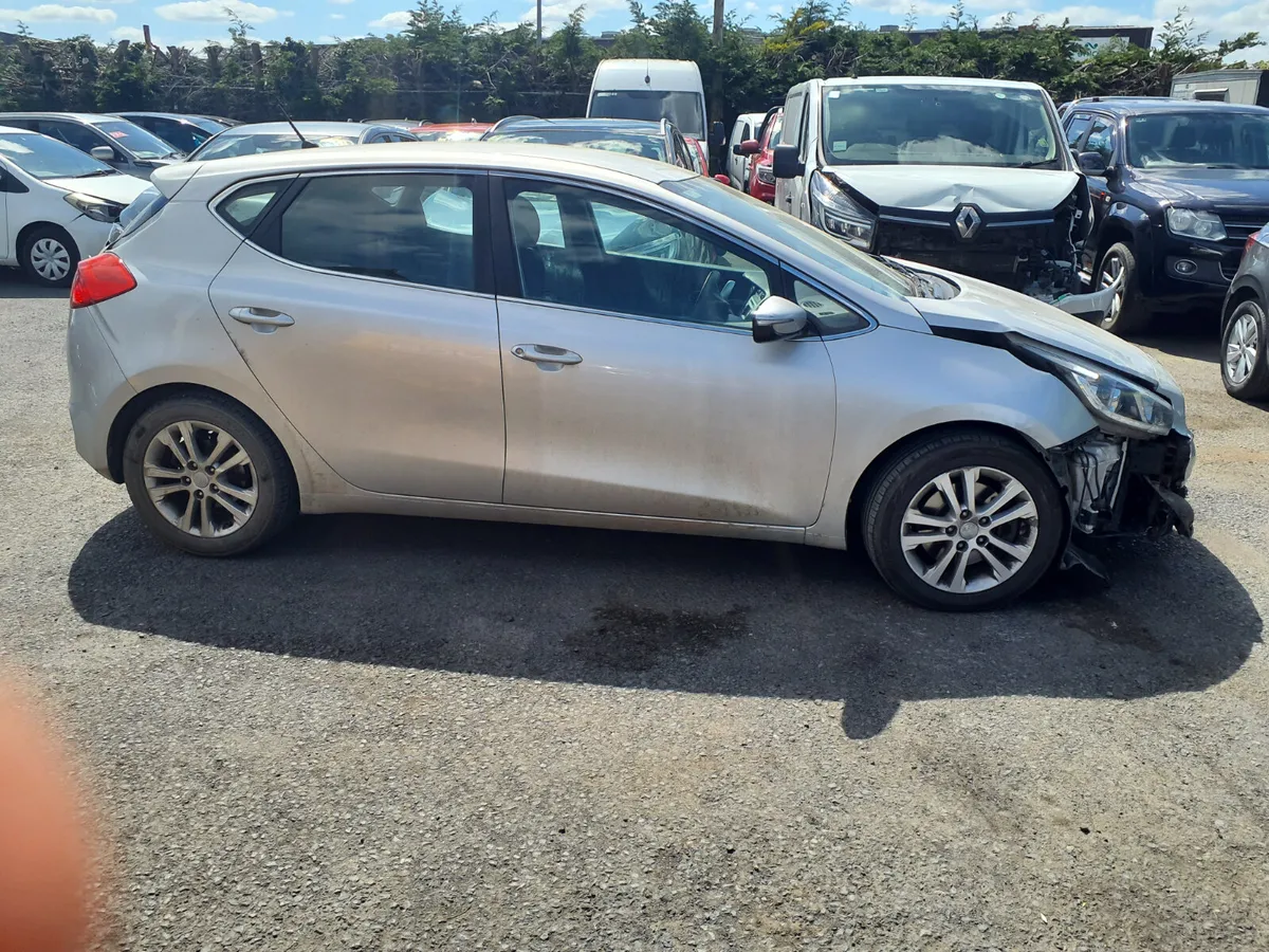 Kia pro ceed 1.4 diesel 2015 - Image 4