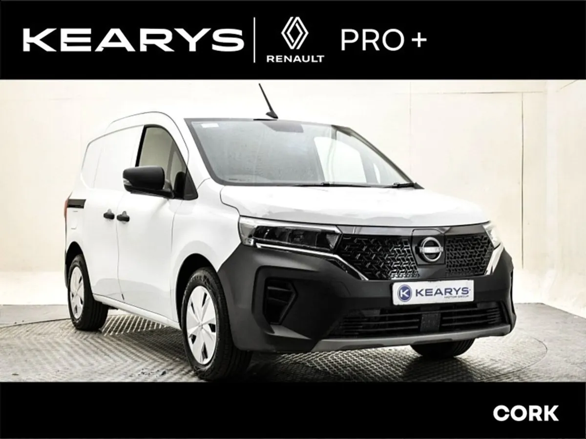 Nissan TOWNSTAR SWB PAB VAN 6DR Auto 45kwh - DEMO - Image 1