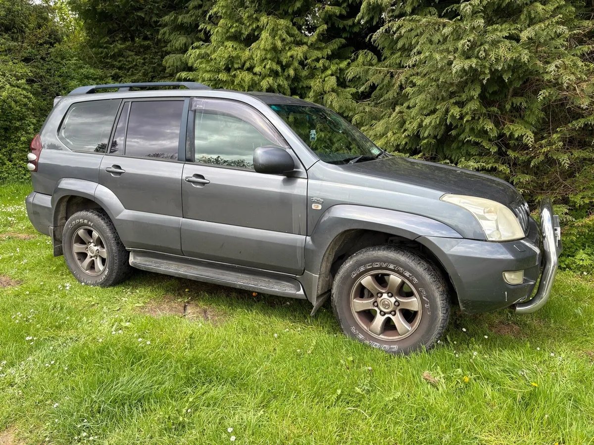 05 Landcruiser 5 seater CrewCab AUTO - Image 2