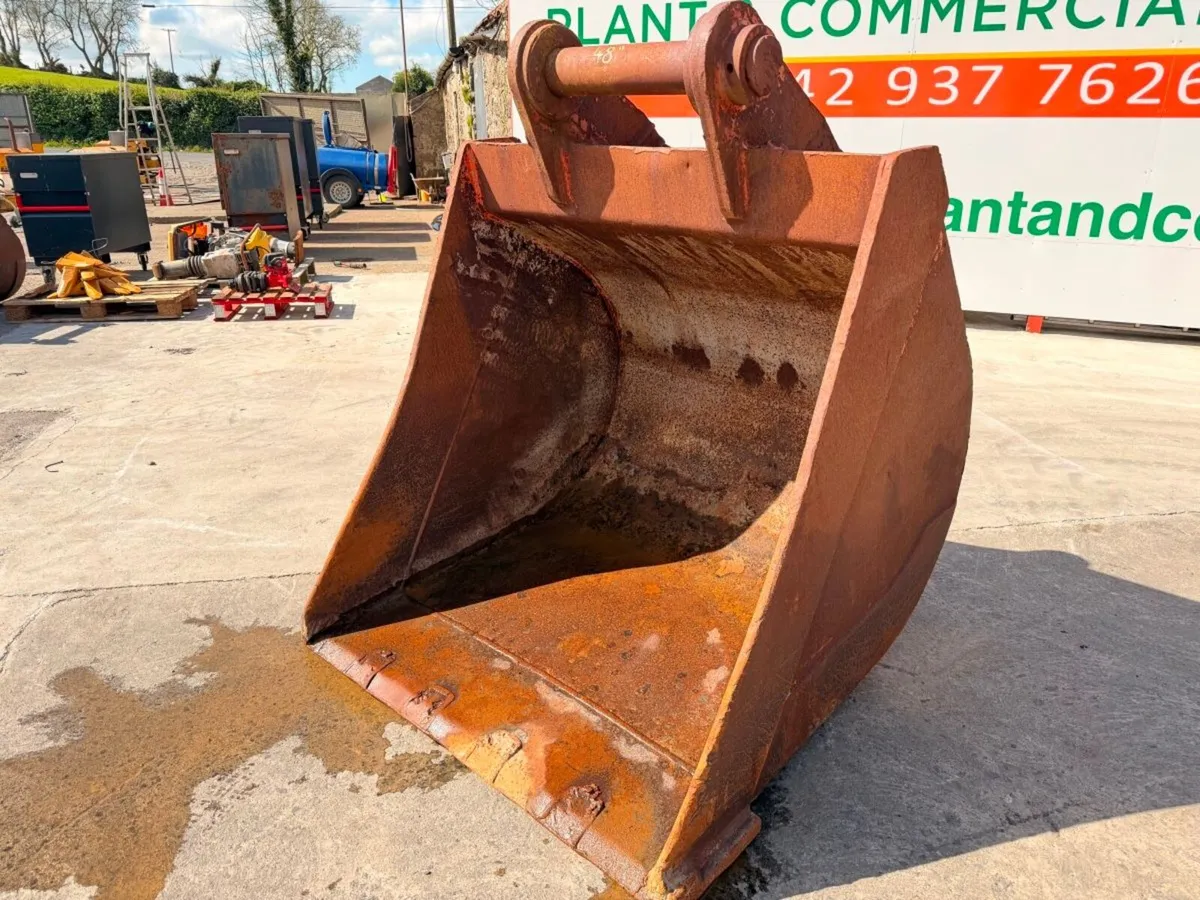 100mm ... 40 /  50 ton gummy  bucket 48 inch ....B - Image 3