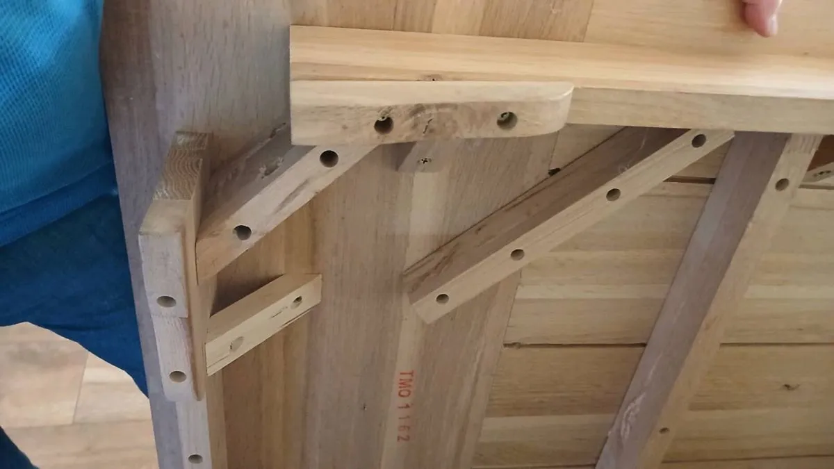 Table and 2 chairs.Solid wood. - Image 3